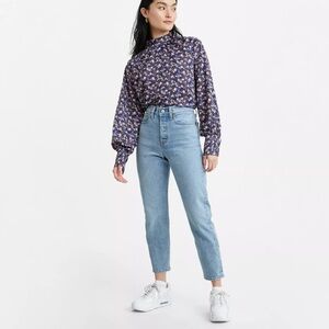 Levi Wedgie Ankle Jean